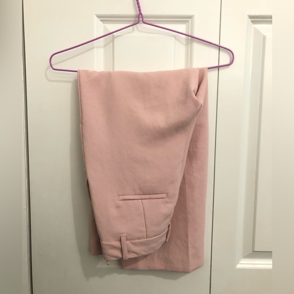 Aritzia Effortless cropped pants.